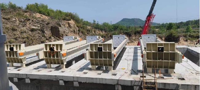 6臺DZXMZ8002000型廂式壓濾機(jī) (1).jpg